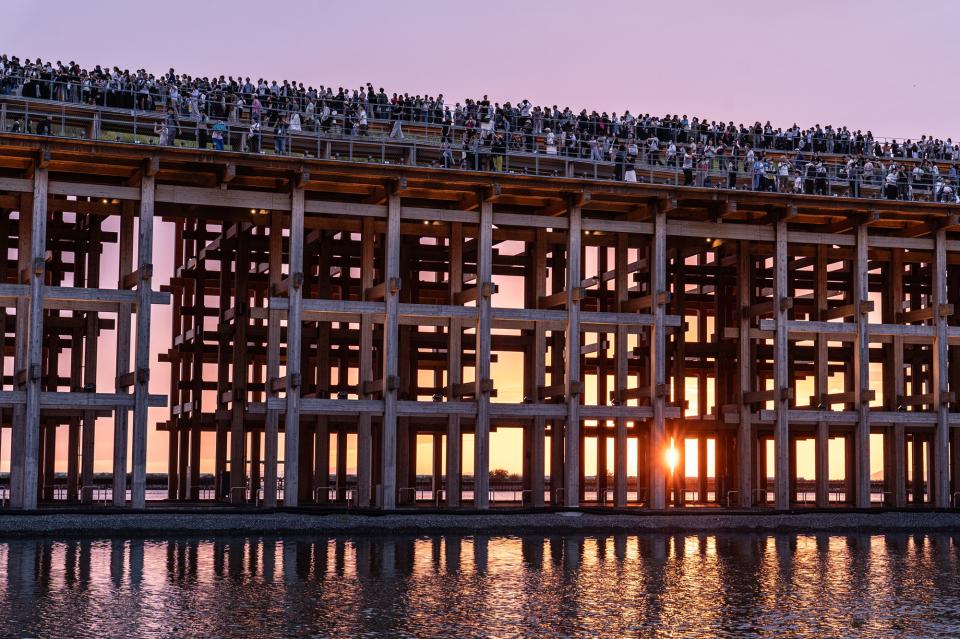 大屋根リング落日 　